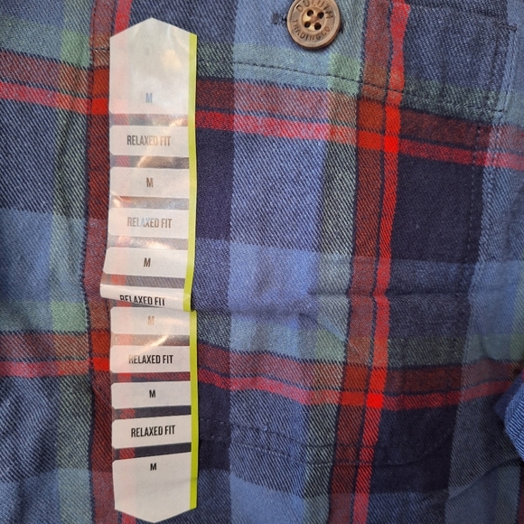 NWT Duluth Free Swingin' Plaid Flannel Relaxed Fit Collar Button Mens Size MT - Picture 4 of 5